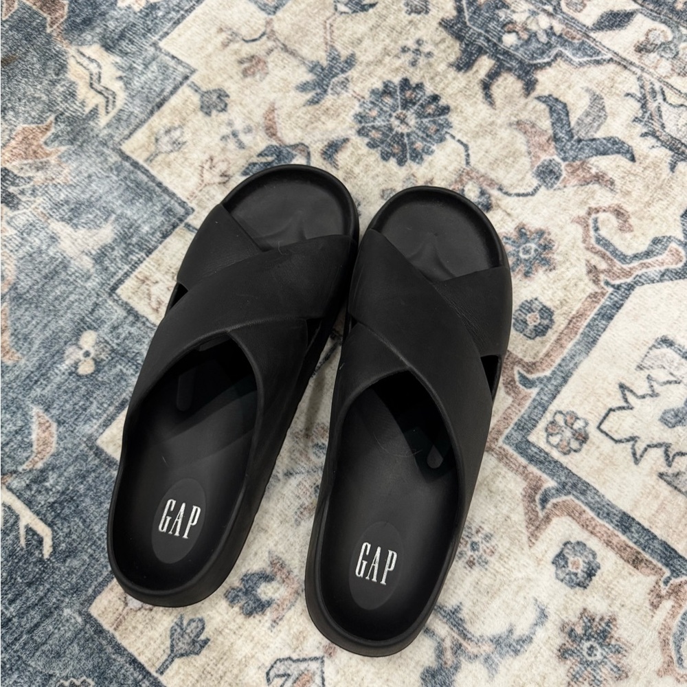 GAP Black Crisscross Slide Sandals